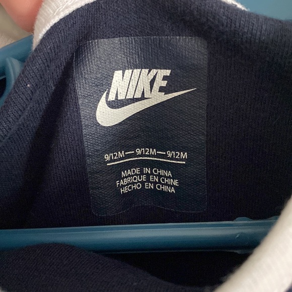 Nike Onesie - Picture 3 of 4